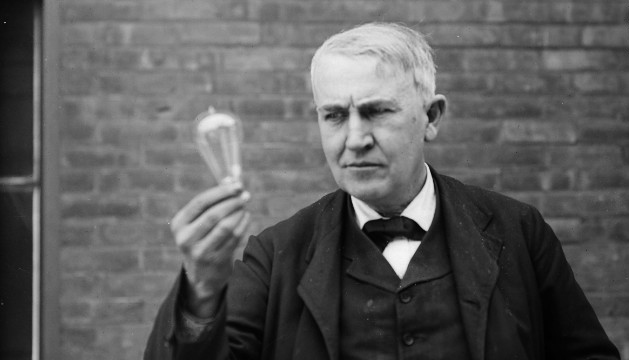 thomas-alva-edison-primera-bombilla1